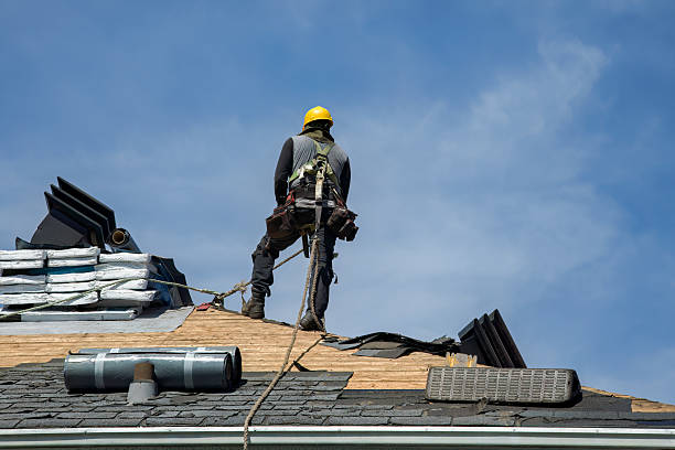 Professional Gutter Installation technician working in Kellogg, MN